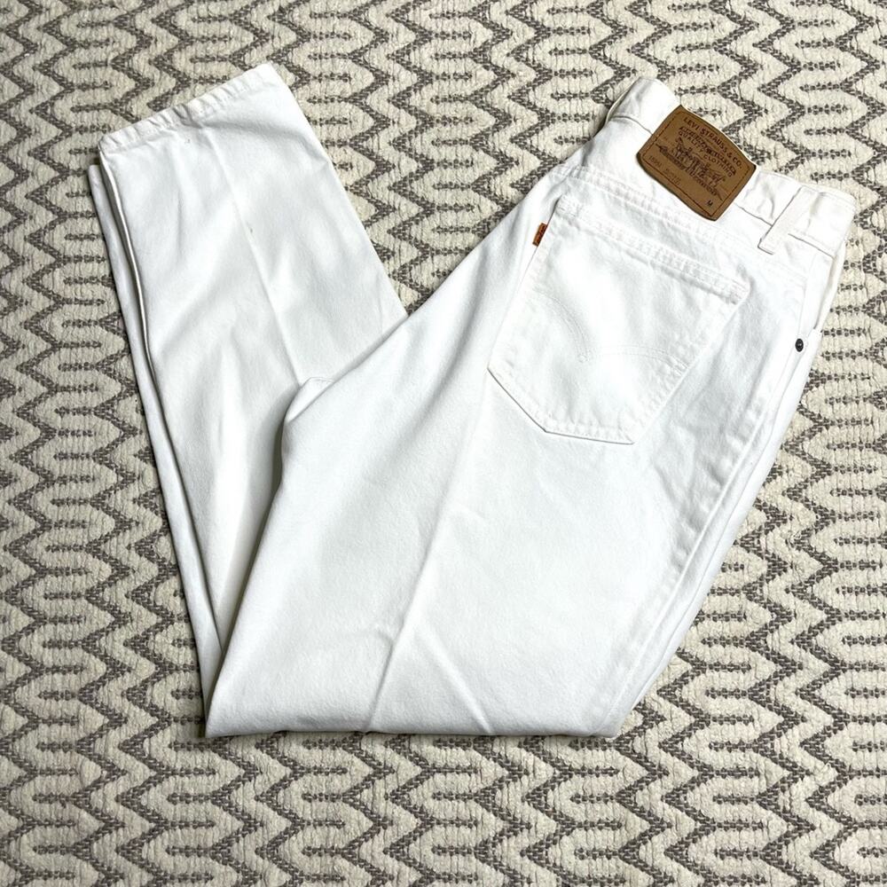 Levi's High Rise White Jeans Timeless Fit